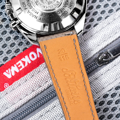Solitaire Universal Straps in Sandstorm Epsom for Omega