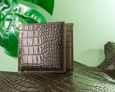 Bespoke Bifold Wallet in Juniper Green Alligator