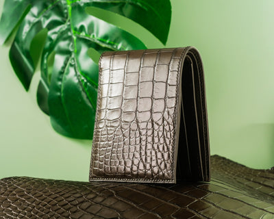 Bespoke Bifold Wallet in Juniper Green Alligator