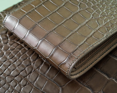 Bespoke Bifold Wallet in Juniper Green Alligator