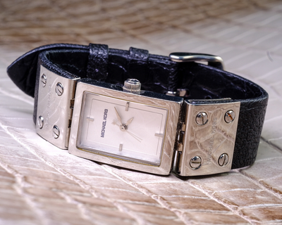 Bespoke Watch Strap in Black Chevre