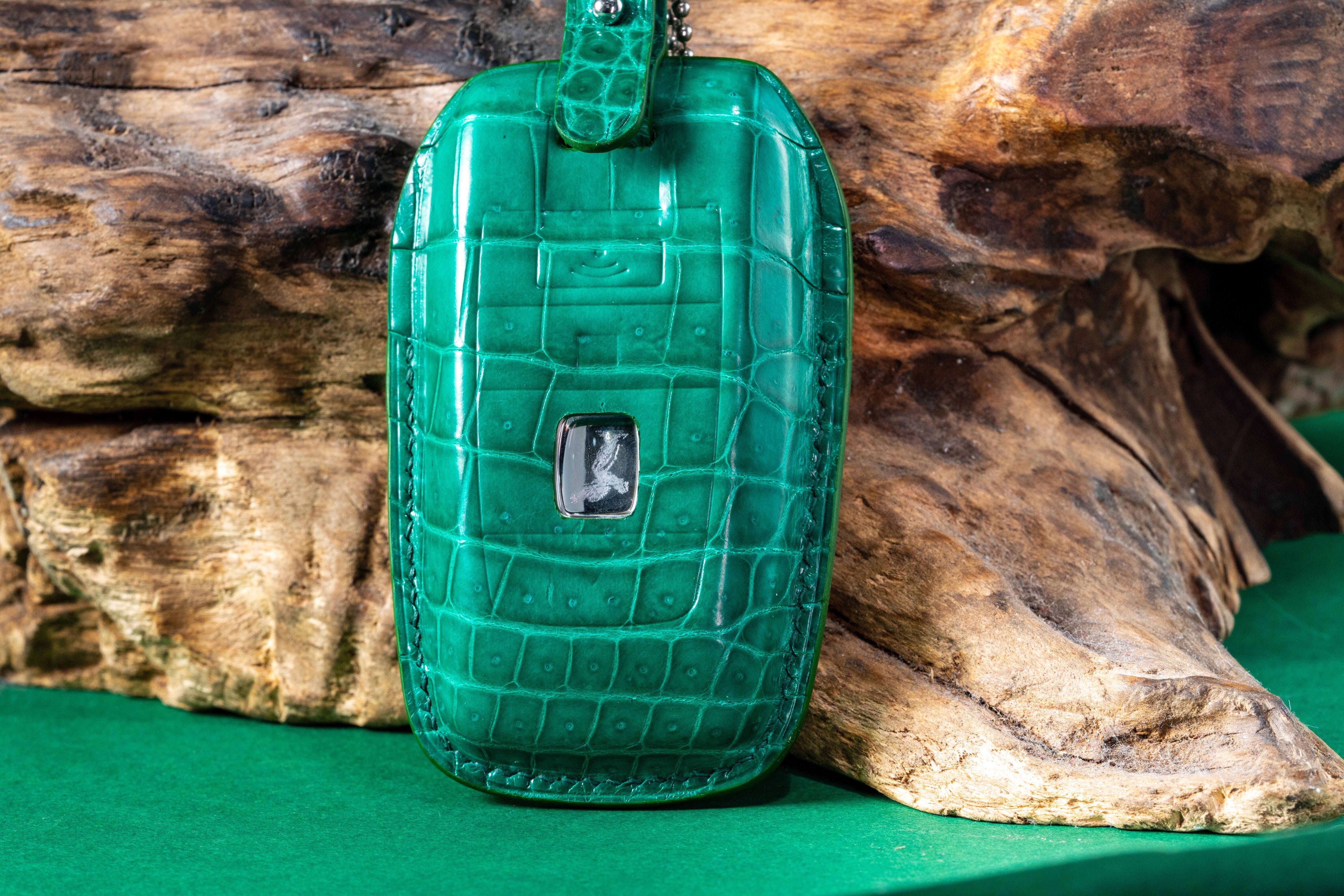 Bespoke Key Fob Cover in Emerald Green Crocodile – Solitaire Official