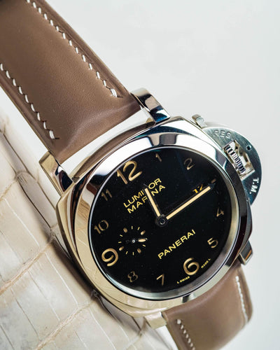 Bespoke Watch Strap in Etoupe Nappa