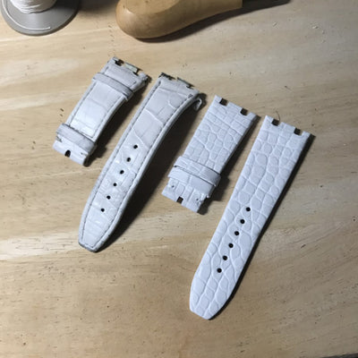 Bespoke Watch Strap in White Circular Grains Alligator